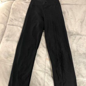 Black stretchy shiny leggings